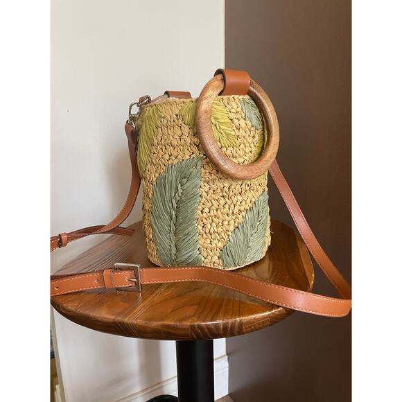 Woven Bucket Bag - Picture 2 of 6